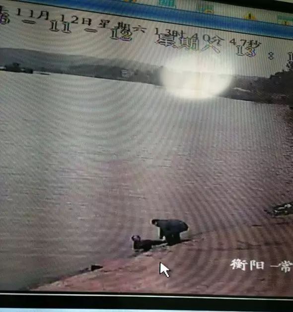 煙洲醉漢掉河中，海事監(jiān)控顯神威！
